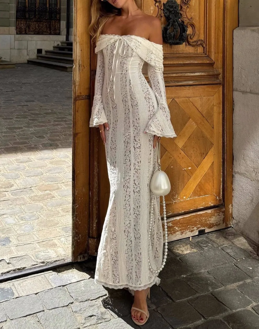 Daysi Off Shoulder Lace Maxi Dress