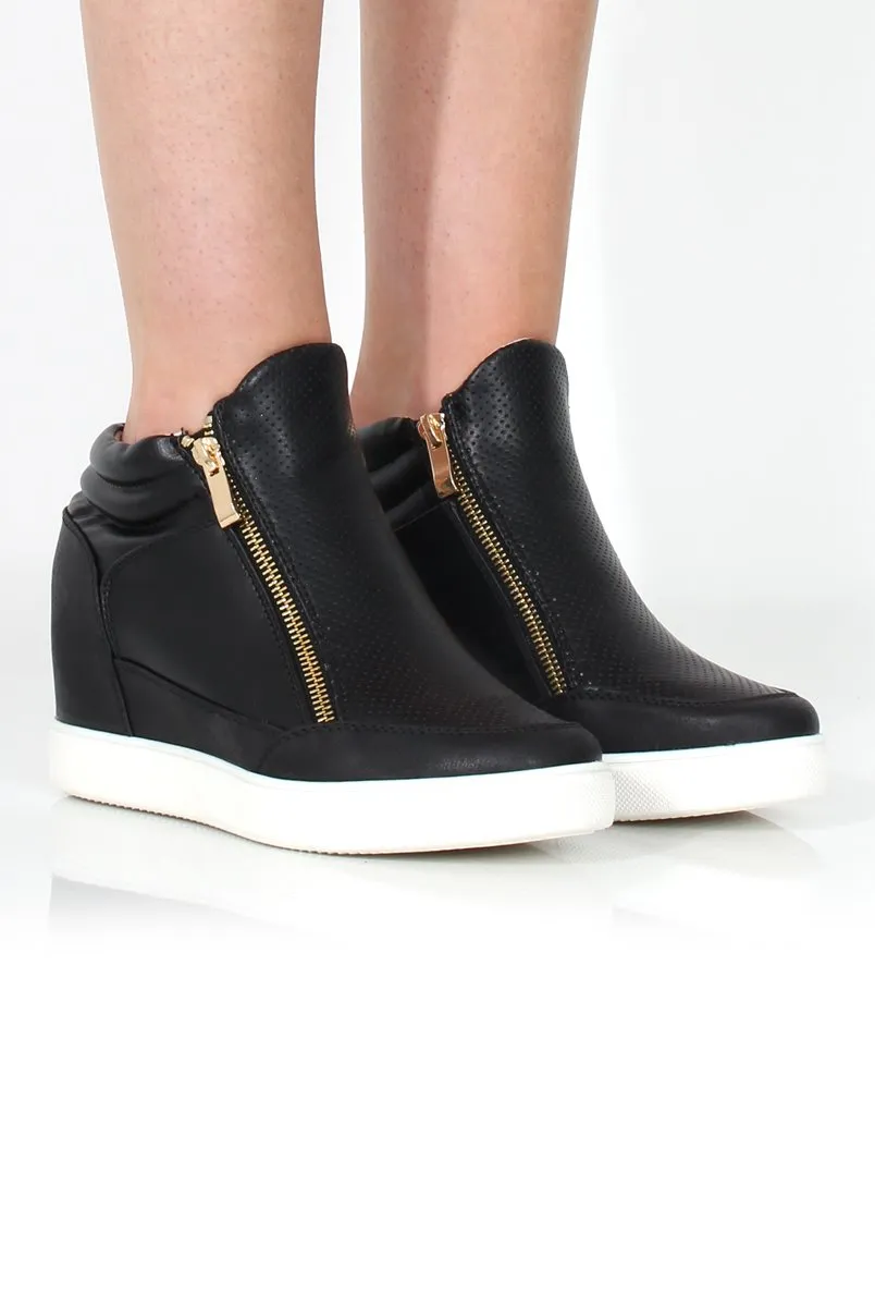 Dina Black Wedged Trainers