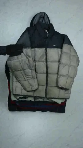 NIKE PUFFER JACKET - 11 PIECES