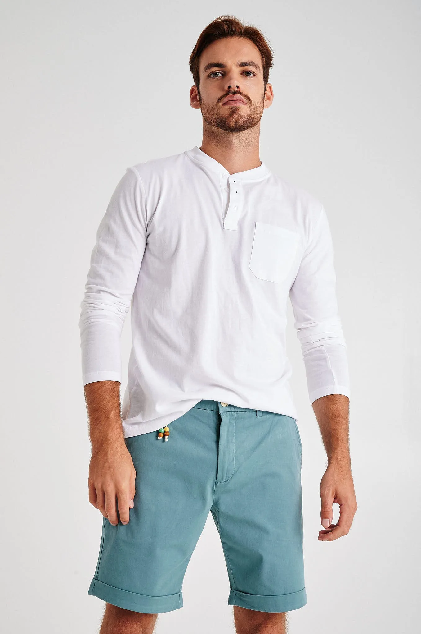 Plain basic with organic cotton bermuda shorts