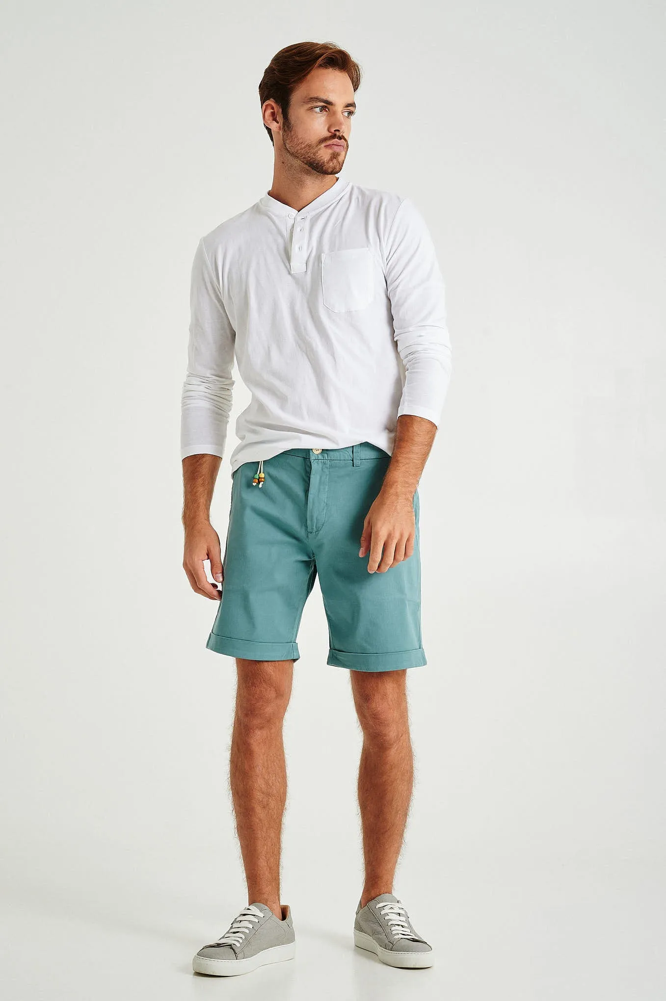 Plain basic with organic cotton bermuda shorts