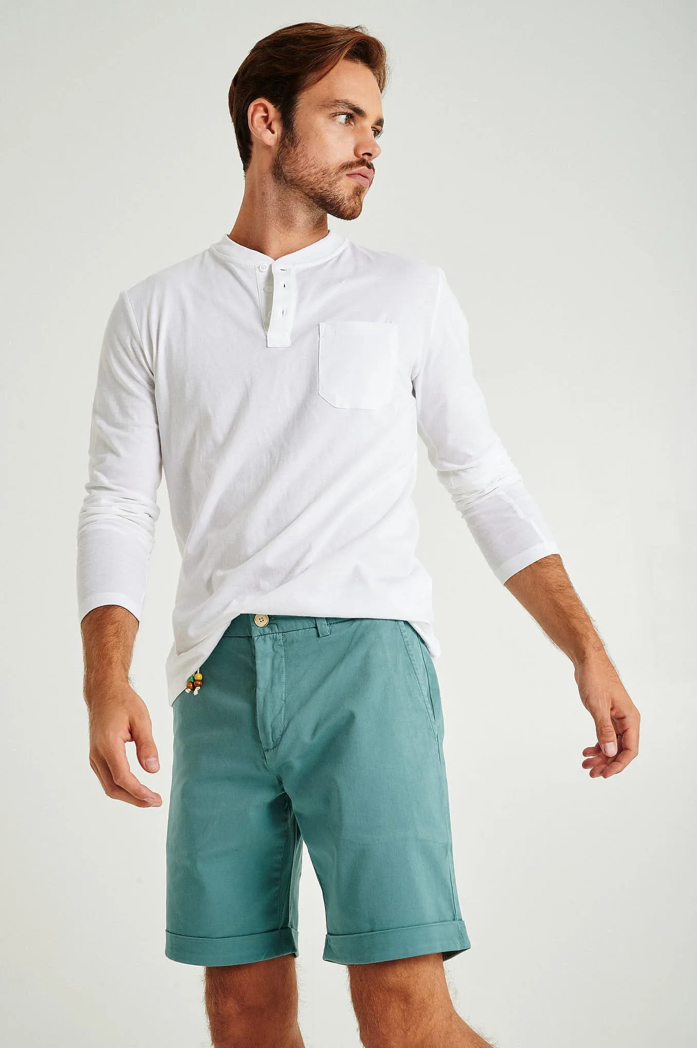 Plain basic with organic cotton bermuda shorts