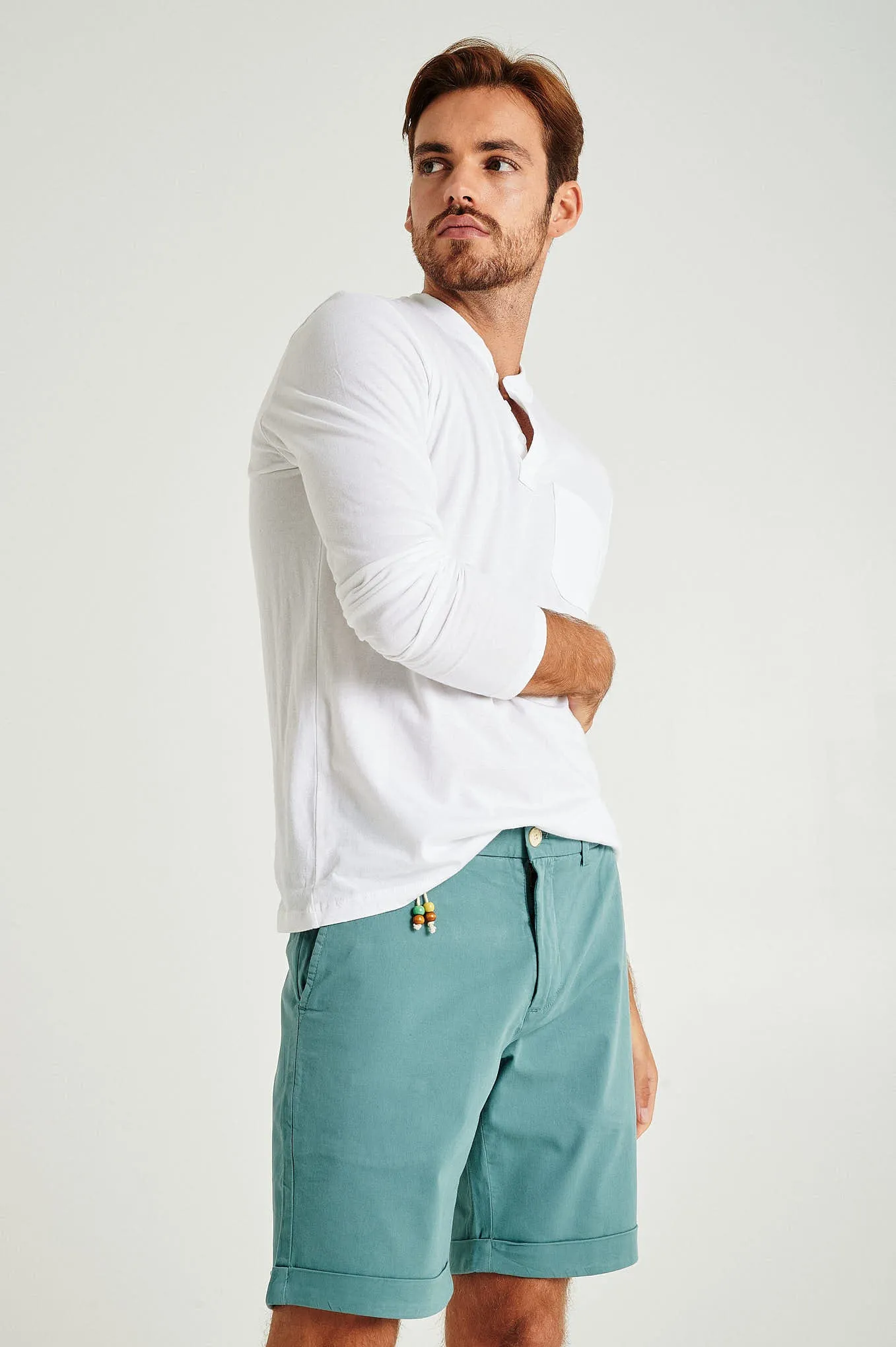 Plain basic with organic cotton bermuda shorts