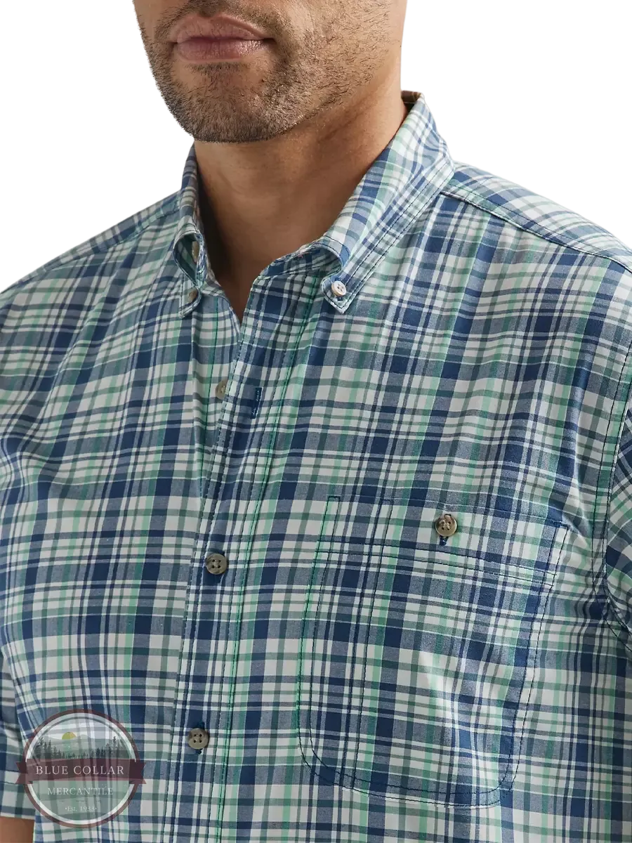 Wrangler Men's Rugged Green & Blue Short Sleeve Plaid Shirt